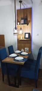 Brzece smestaj - Apartman Nina - sto i stolice